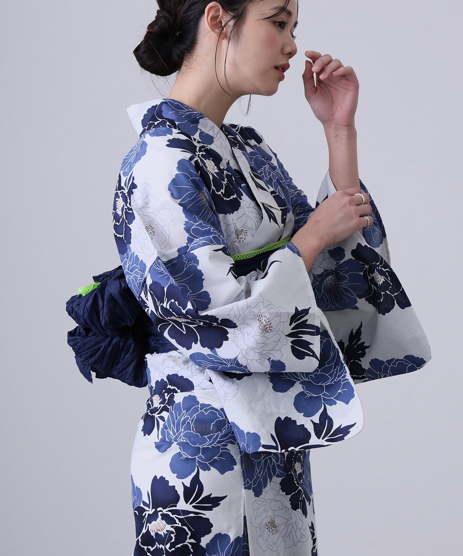 Ethnic Clothing & Online Fashion Store Khaadi Uk - 전통 유카타 기모노 면 린넨 소재